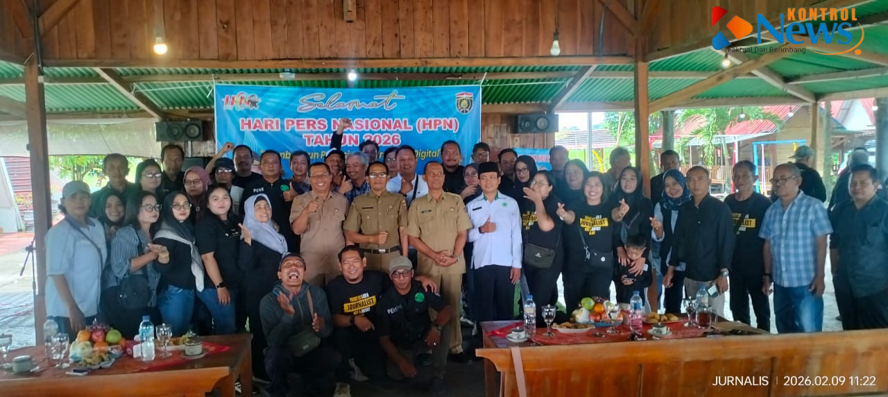 Foto: kebersamaan insan pers bersama kadin Kominfo kabupaten Ngawi 